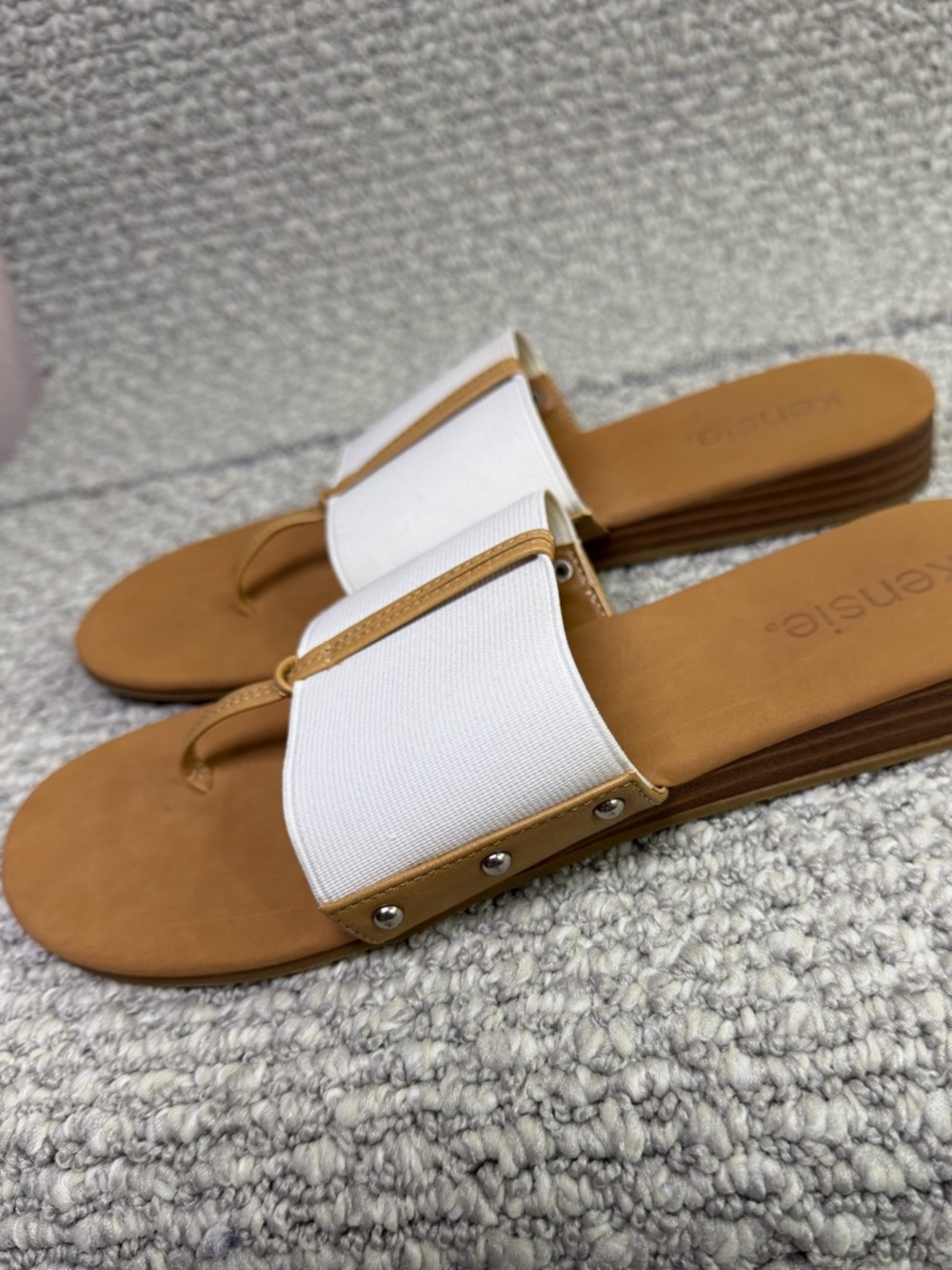 kensie Flip-Flop Sandals in white and, coastal-resort style Women size 9 - Picture 3 of 7